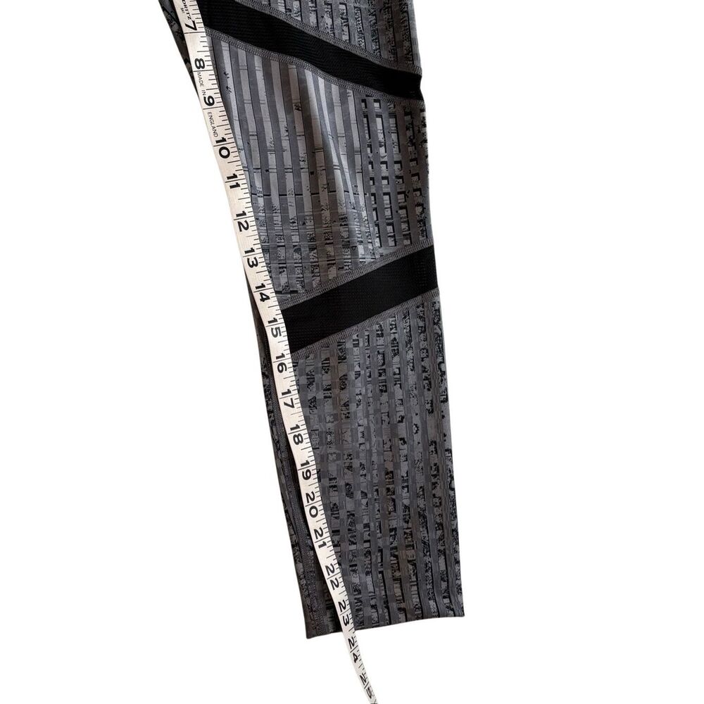 Under Armour Coolswitch Run Gray Patterned Leggin… - image 8